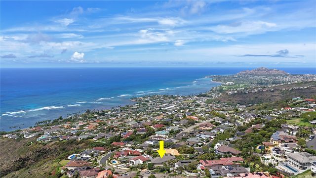 738 Kaulana Place, Honolulu, HI 96821
