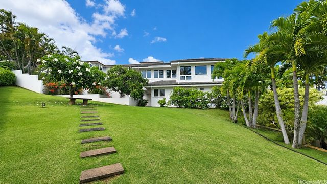 738 Kaulana Place, Honolulu, HI 96821