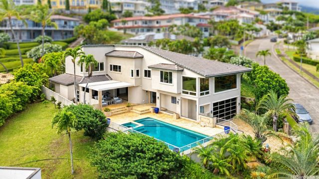 738 Kaulana Place, Honolulu, HI 96821