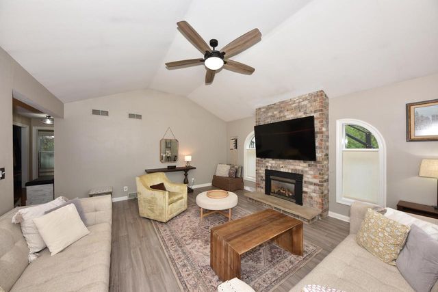 17470 St James ROAD, Brookfield, WI 53045