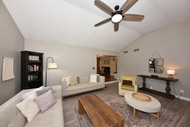 17470 St James ROAD, Brookfield, WI 53045