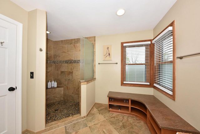17470 St James ROAD, Brookfield, WI 53045