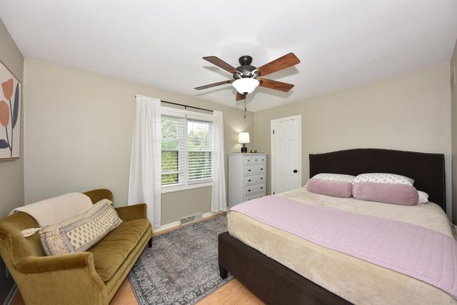 17470 St James ROAD, Brookfield, WI 53045
