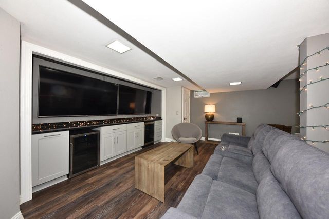 17470 St James ROAD, Brookfield, WI 53045