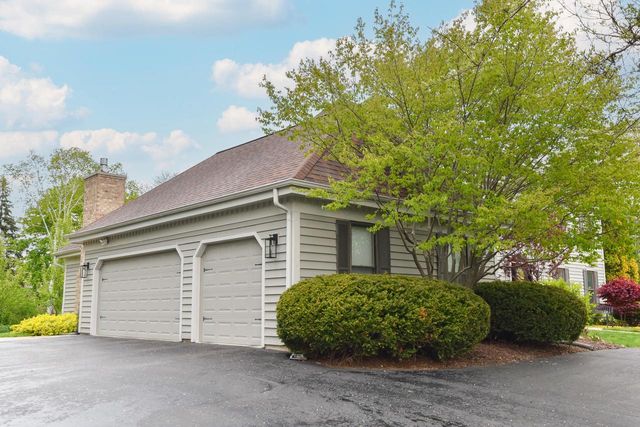 17470 St James ROAD, Brookfield, WI 53045