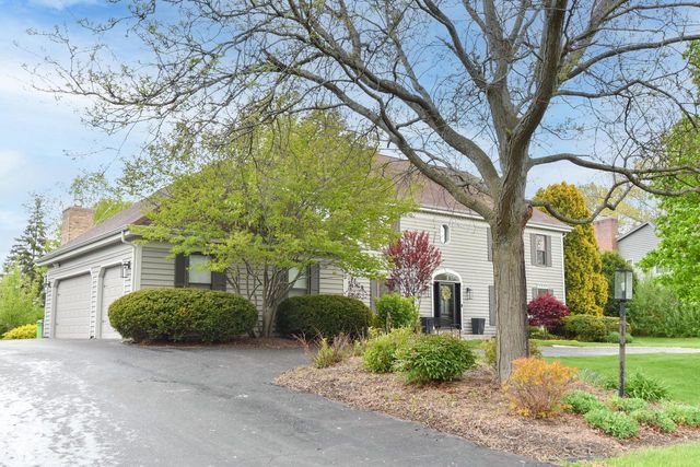 17470 St James ROAD, Brookfield, WI 53045