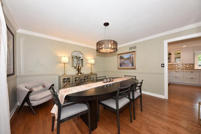17470 St James ROAD, Brookfield, WI 53045