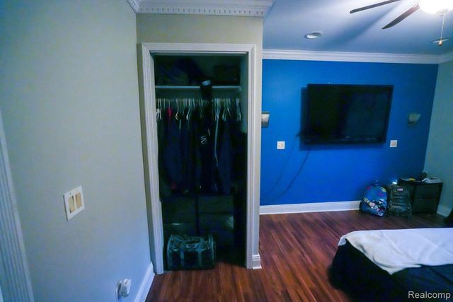 25991 E Huron River Drive, Flat Rock, MI 48134