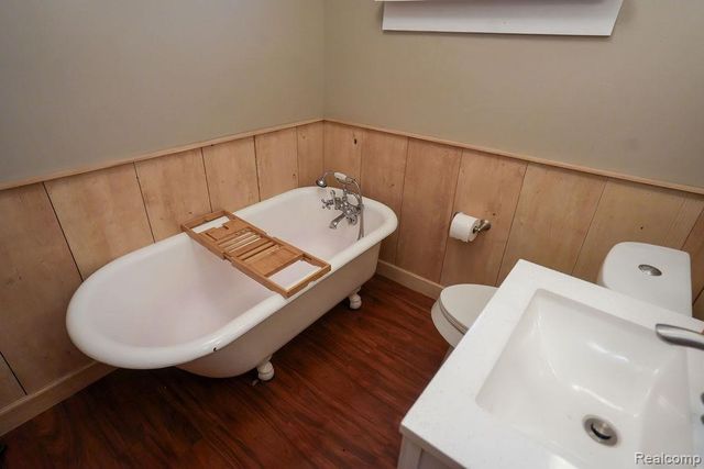 25991 E Huron River Drive, Flat Rock, MI 48134