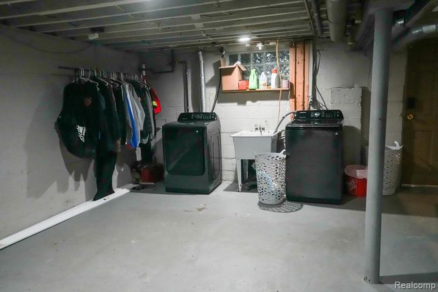 25991 E Huron River Drive, Flat Rock, MI 48134