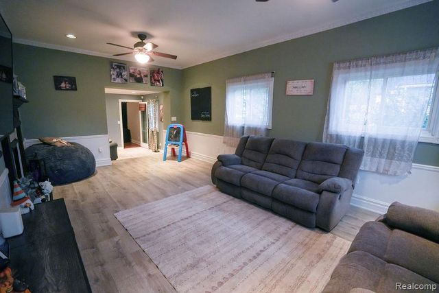 25991 E Huron River Drive, Flat Rock, MI 48134