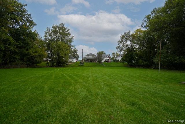 25991 E Huron River Drive, Flat Rock, MI 48134