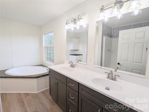 2032 Rocky Creek Lane, Dallas, NC 28034