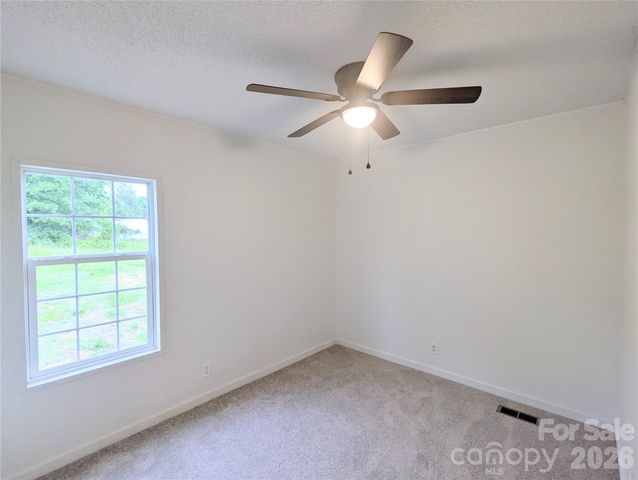 2032 Rocky Creek Lane, Dallas, NC 28034