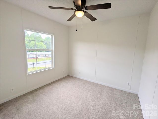 2032 Rocky Creek Lane, Dallas, NC 28034