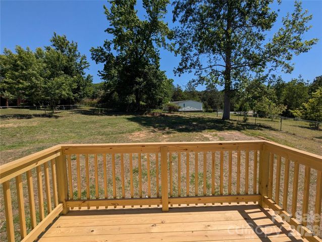 2032 Rocky Creek Lane, Dallas, NC 28034