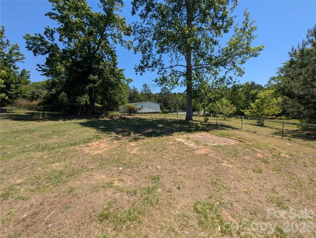 2032 Rocky Creek Lane, Dallas, NC 28034