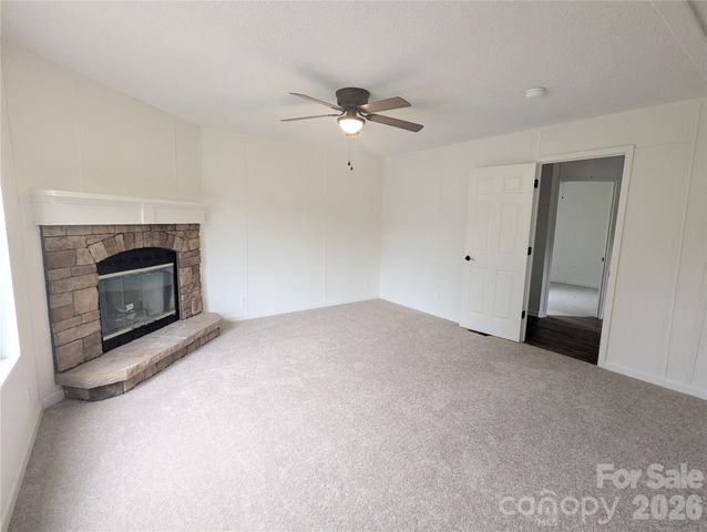 2032 Rocky Creek Lane, Dallas, NC 28034