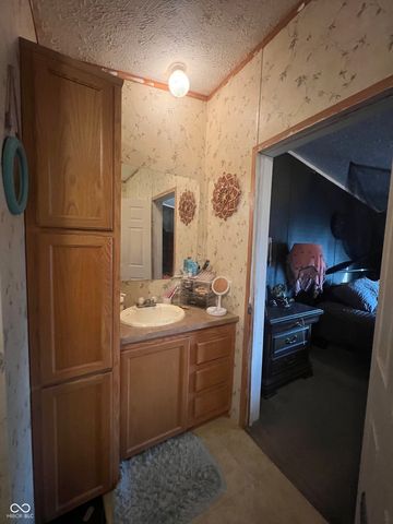 4214 S Haffner Drive, Jamestown, IN 46147