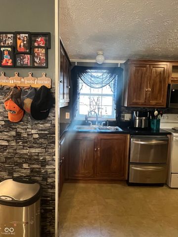 4214 S Haffner Drive, Jamestown, IN 46147