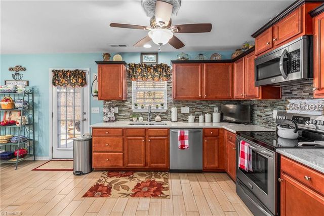 460 Ridgebrooke Drive, High Point, NC 27265