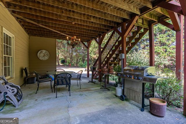 2768 Clearwater Springs Drive, Buford, GA 30519
