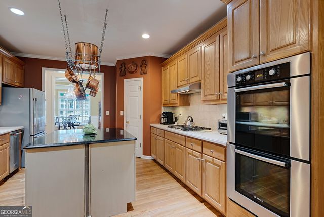 2768 Clearwater Springs Drive, Buford, GA 30519