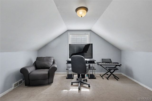 109 Summit Avenue, West Seneca, NY 14224