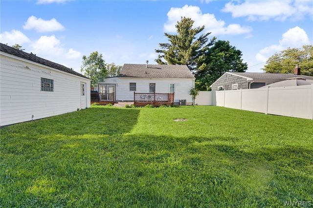 109 Summit Avenue, West Seneca, NY 14224