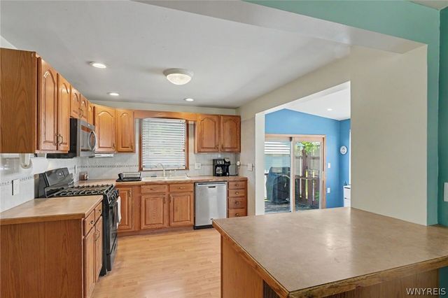 109 Summit Avenue, West Seneca, NY 14224