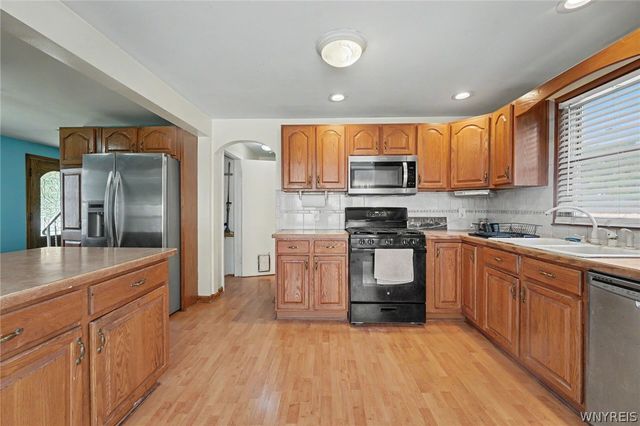 109 Summit Avenue, West Seneca, NY 14224