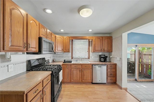 109 Summit Avenue, West Seneca, NY 14224