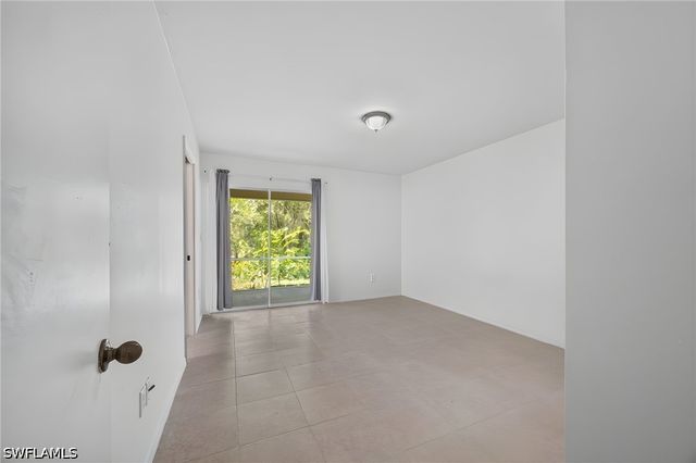 2961 6th ST NW, Naples, FL 34120