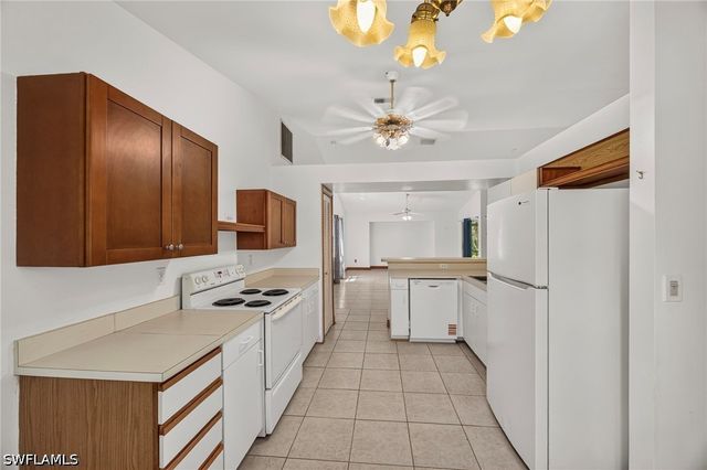 2961 6th ST NW, Naples, FL 34120