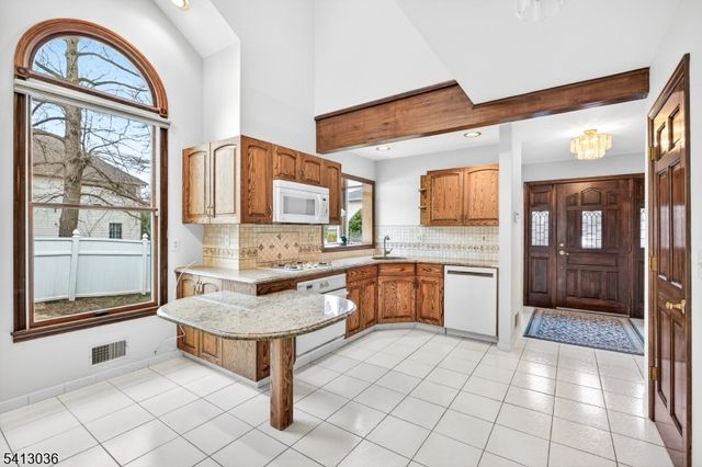 675 Raritan Rd 19, Clark Twp., NJ 07066