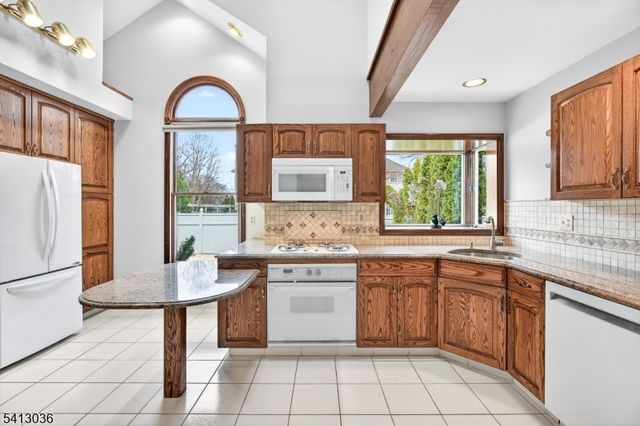 675 Raritan Rd 19, Clark Twp., NJ 07066