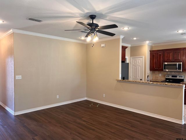 112 Letha Ct, Tyler, TX 75702