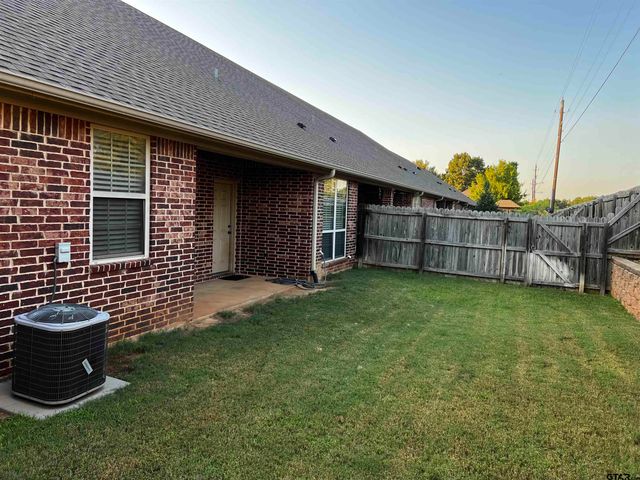 112 Letha Ct, Tyler, TX 75702