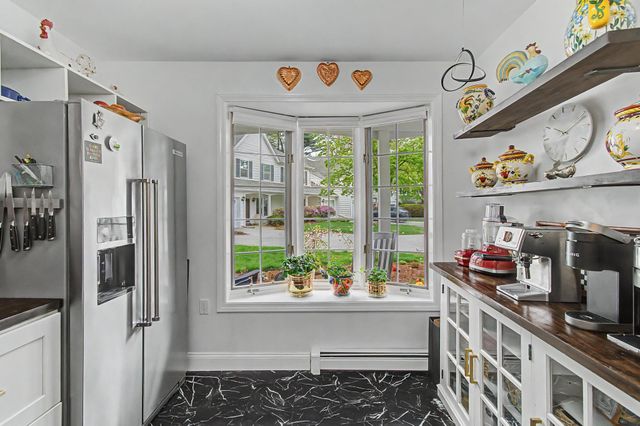 630 Hinesburg Rd Apt 17, South Burlington, VT 05403