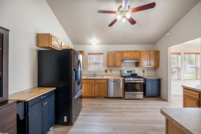 650 PEACOCK Avenue, Pontiac, MI 48340