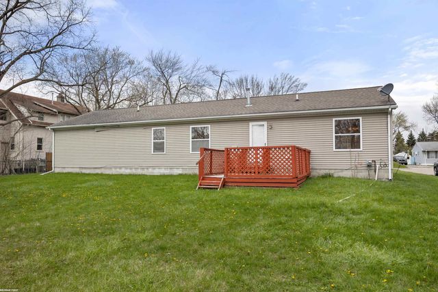 650 PEACOCK Avenue, Pontiac, MI 48340