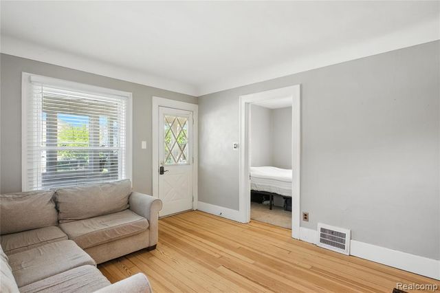 306 N Kenwood Avenue, Royal Oak, MI 48067