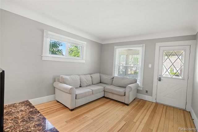 306 N Kenwood Avenue, Royal Oak, MI 48067