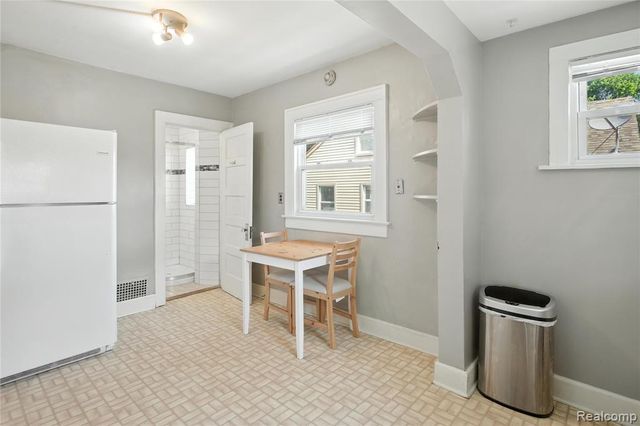 306 N Kenwood Avenue, Royal Oak, MI 48067