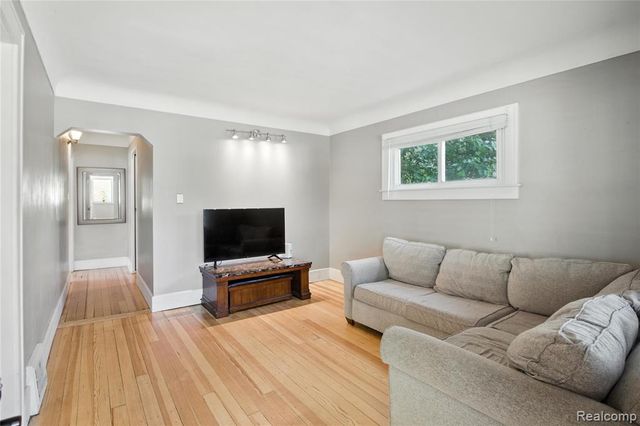 306 N Kenwood Avenue, Royal Oak, MI 48067