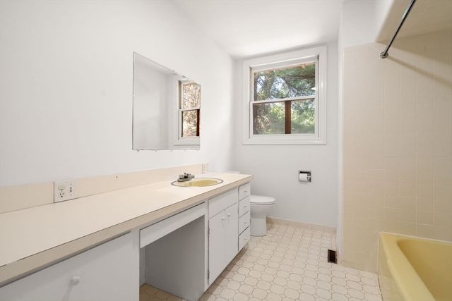 136 Dudley Rd, Newton, MA 02459
