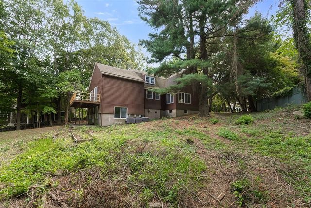 136 Dudley Rd, Newton, MA 02459