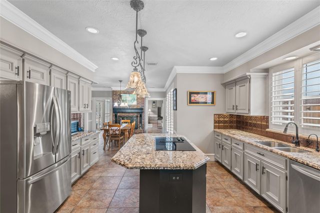 7602 Oxfordshire Drive, Spring, TX 77379
