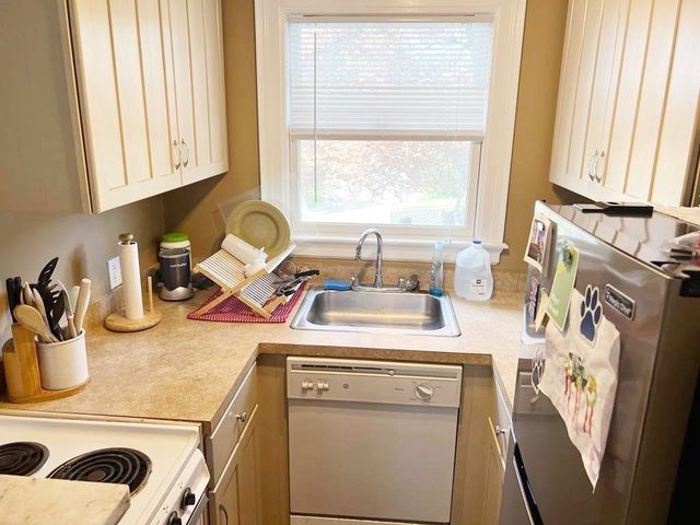 217 Bellevue Street 2, Newton, MA 02458