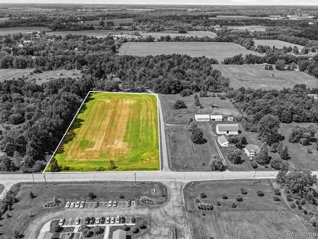 2715 N Burkhart Road, Howell, MI 48855